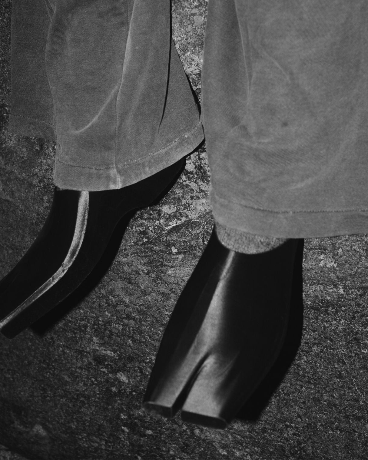 099-클로븐 뮬 블랙