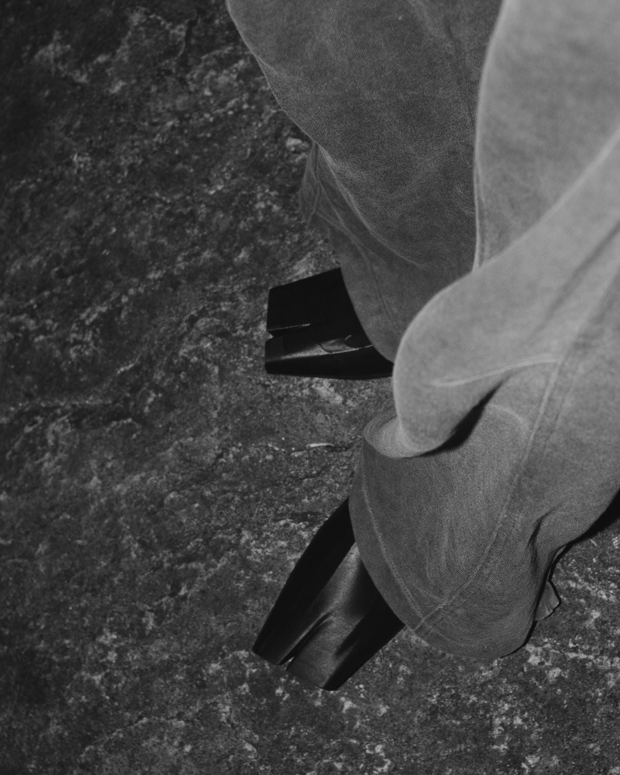 099-클로븐 뮬 블랙